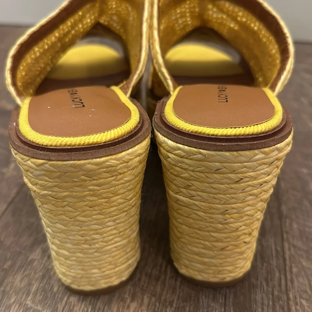 Lucky Brand 💚 women’s Yena Mule Sandal in yellow NWOT